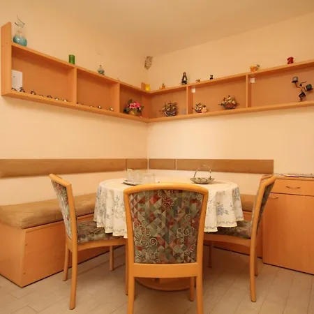 Apartment With Wifi - 4777 *